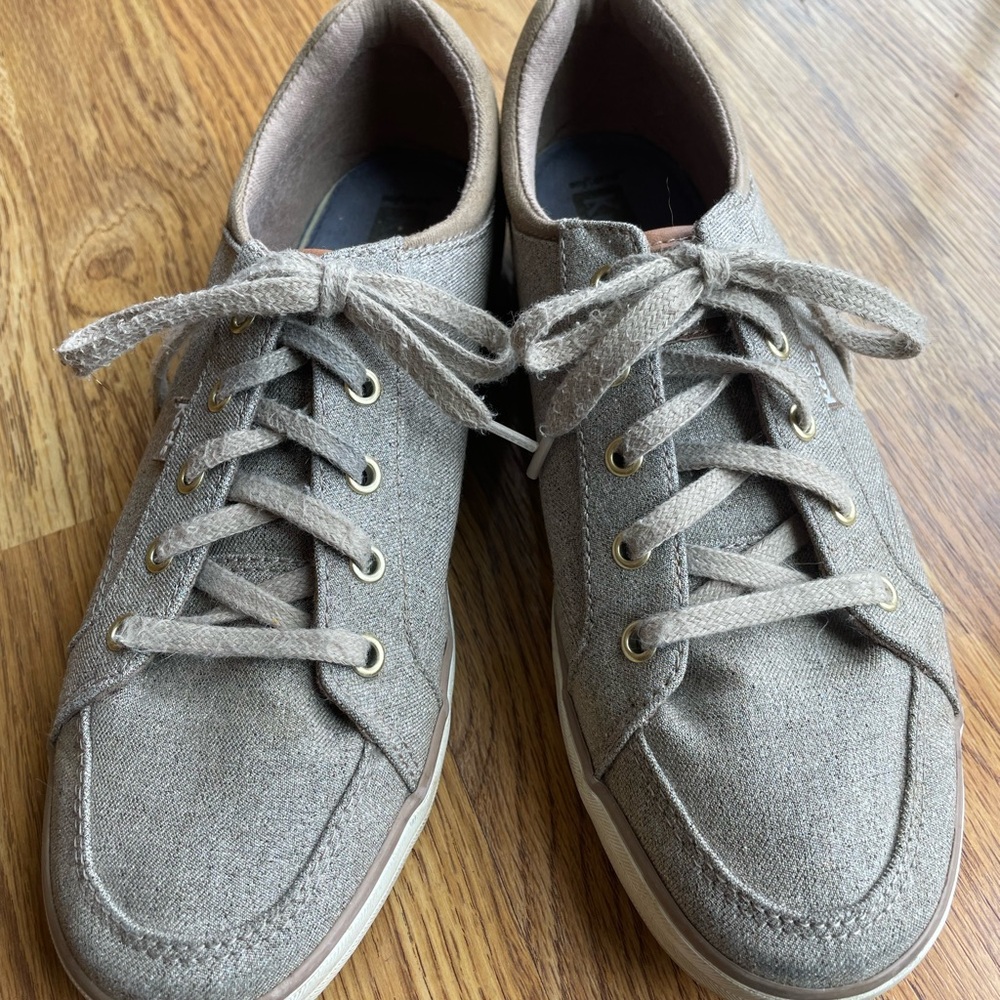 Ladies’ Casual Tan (walnut speckle) Keds Sneakers.  Size 8